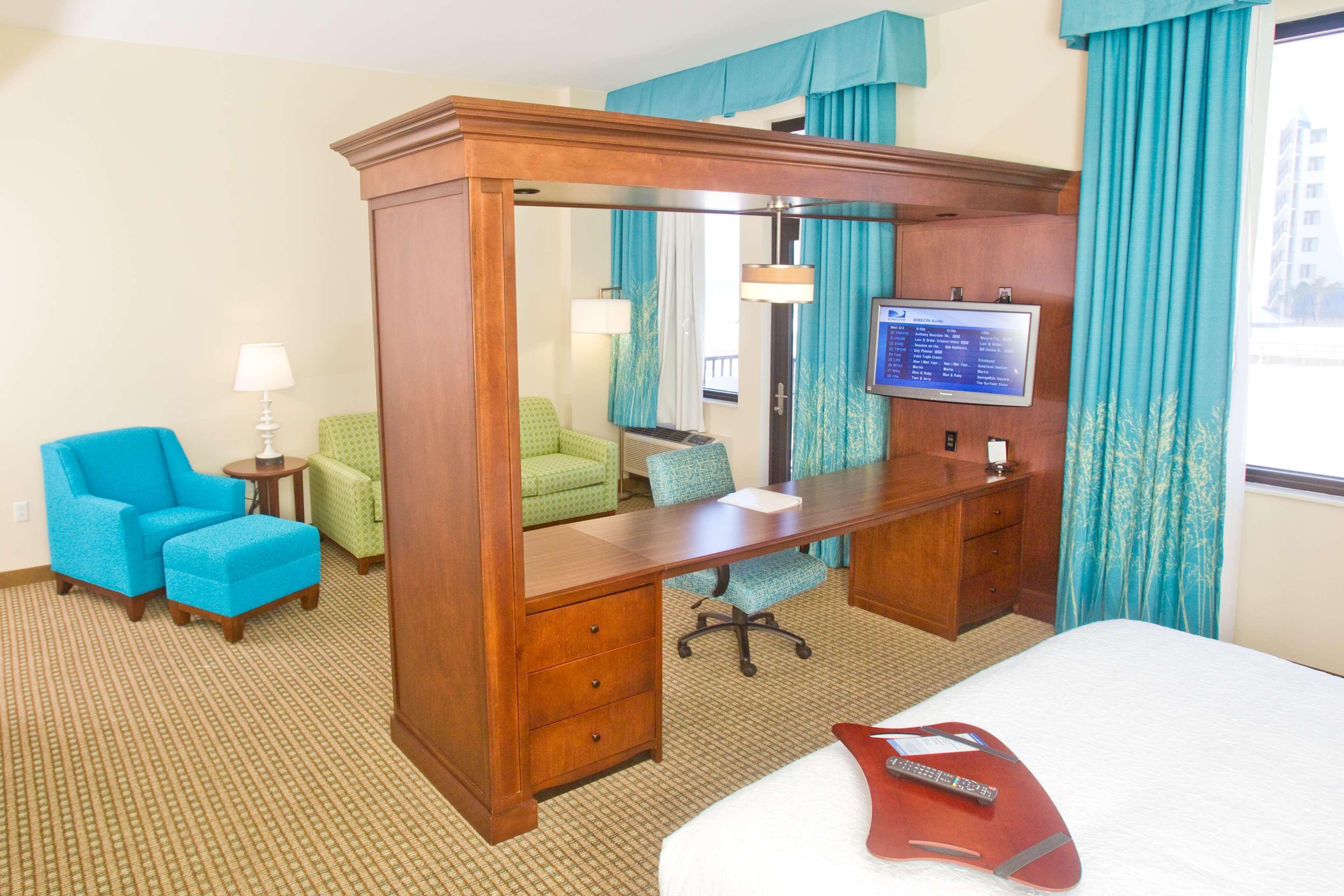 Hampton Inn & Suites - Orange Beach Room photo